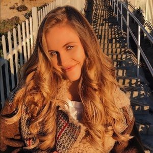 Meet your Posher, Lauren